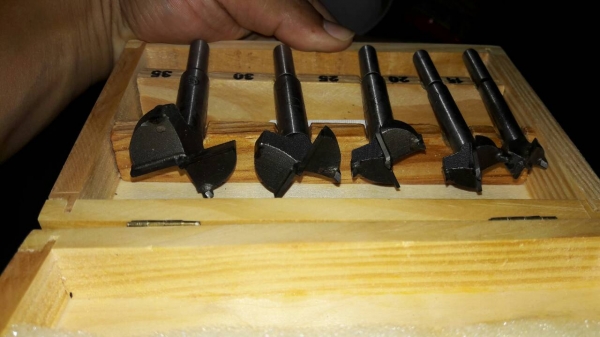 ขายโฮซอชุด5ชิ้น King Eagle made in Taiwan.กล่องไม้ ขายโฮซอชุด5ชิ้น King Eagle made in Taiwan.กล่องไม้