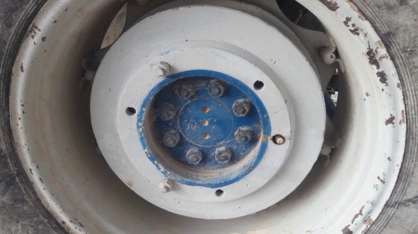 ขายรถไถ FORD 77 เดิมๆ ตามรุ่น ไม่มีอุปกรณ์ เอกสารซื้อขาย