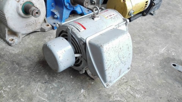 ** ยกแล้วครับ ** ขอบคุณผู้ซื้อ &amp; พี่เสือครับ!! ** มอเตอร์ Mitsubishi 3 HP 220V ไฟบ้าน 2 สาย เดิมๆทั้งดุ้นยันสายไฟไม่เคยพันใหม่วิ่งนุ่ม ท้าเทสเรียนเชิญ!!
