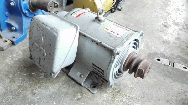 ** ยกแล้วครับ ** ขอบคุณผู้ซื้อ &amp; พี่เสือครับ!! ** มอเตอร์ Mitsubishi 3 HP 220V ไฟบ้าน 2 สาย เดิมๆทั้งดุ้นยันสายไฟไม่เคยพันใหม่วิ่งนุ่ม ท้าเทสเรียนเชิญ!!