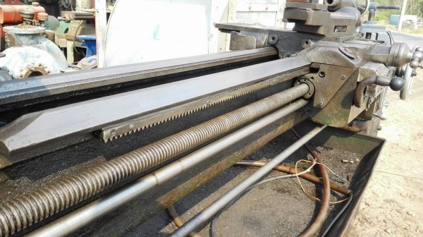 ** SOLD ** กลึงอังกฤษคาร์ดิฟ CARDIFF 8 ฟุต 3 เพลาเกียร์บล็อค 18 สปีด รู 2" ถอดคอม้าได้ ไฟ 380V ใช้งานได้ปกติครับ!!