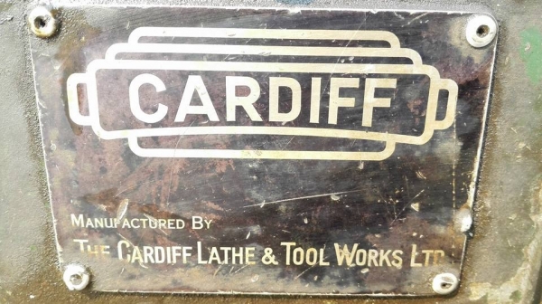 ** SOLD ** กลึงอังกฤษคาร์ดิฟ CARDIFF 8 ฟุต 3 เพลาเกียร์บล็อค 18 สปีด รู 2" ถอดคอม้าได้ ไฟ 380V ใช้งานได้ปกติครับ!!