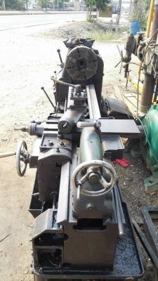 ** SOLD ** กลึงอังกฤษคาร์ดิฟ CARDIFF 8 ฟุต 3 เพลาเกียร์บล็อค 18 สปีด รู 2" ถอดคอม้าได้ ไฟ 380V ใช้งานได้ปกติครับ!!