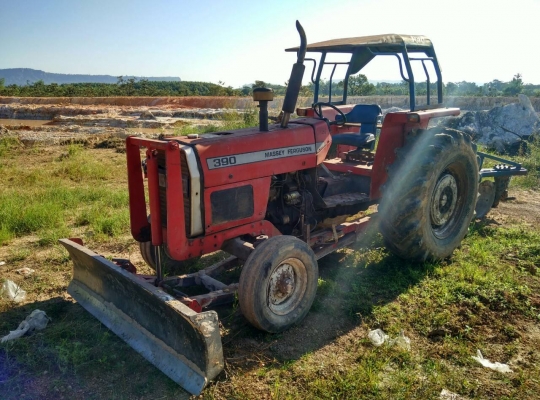 ขายรถไถ่ แม็กซี 390 สนใจติดต่อ 0882669068 ขายรถไถ่ แม็กซี 390 สนใจติดต่อ 0882669068