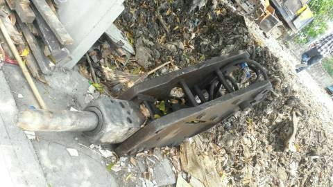 ขาย KOMATSU PC 120-2 สภาพสวยพร้อมใช้ ติดต่อ คุณ อ๊อฟ พิจิตร 086-737-9991 ขาย KOMATSU PC 120-2 สภาพสวยพร้อมใช้ ติดต่อ คุณ อ๊อฟ พิจิตร 086-737-9991