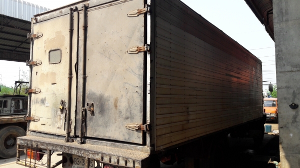 Isuzu เครื่องดี คัสซีสวย ทะเบียน ยาง เต็ม Isuzu เครื่องดี คัสซีสวย ทะเบียน ยาง เต็ม