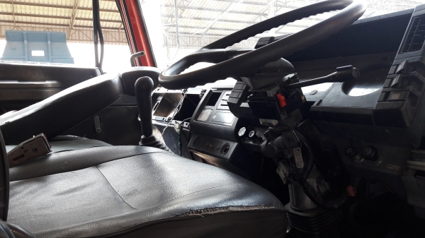 Isuzu เครื่องดี คัสซีสวย ทะเบียน ยาง เต็ม Isuzu เครื่องดี คัสซีสวย ทะเบียน ยาง เต็ม