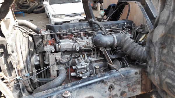 Isuzu เครื่องดี คัสซีสวย ทะเบียน ยาง เต็ม Isuzu เครื่องดี คัสซีสวย ทะเบียน ยาง เต็ม