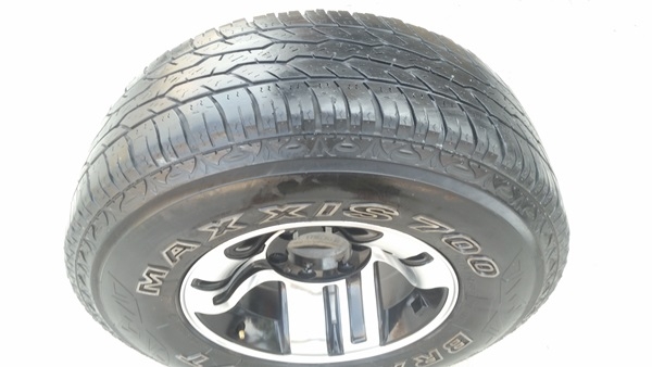 ขายล้อแม็กช์ 15 6รู กว้าง8 ET-5 ยาง30x10.5 4 ล้อ