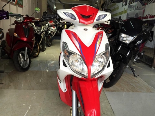 mio125 RR  สีแดงขาว เครื่องยนต์ 125 cc. ระบบคาบูร์ รถเครื่องดี แถม 4 รายการ