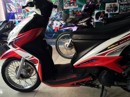 mio125 RR  สีแดงขาว เครื่องยนต์ 125 cc. ระบบคาบูร์ รถเครื่องดี แถม 4 รายการ