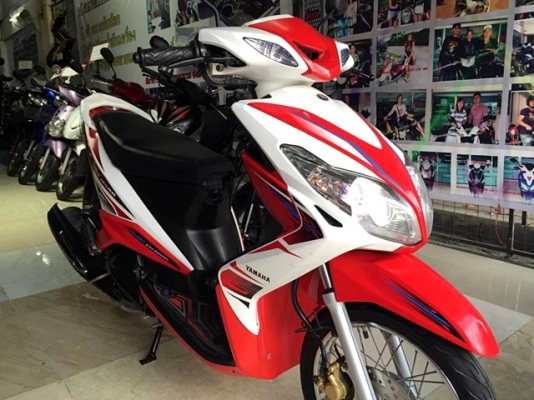 mio125 RR  สีแดงขาว เครื่องยนต์ 125 cc. ระบบคาบูร์ รถเครื่องดี แถม 4 รายการ