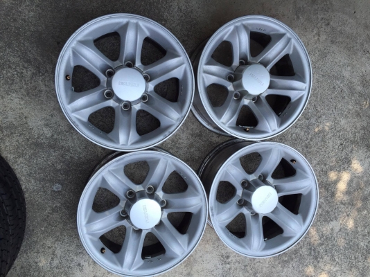 ขายล้อแม็ก ISUZU แท้ ขอบ 16 4 วง ราคา 12,000 บาท