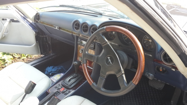 ขายBENZ-450-SLC-W107 สวยครับติดต่อดูรถได้