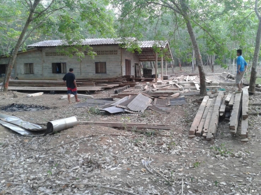 ขายไม้บ้านเก่ามีไม้ตะเคียน ไม้ตะเกา ไม้กะแบกประมาณ30ยก ขายไม้บ้านเก่ามีไม้ตะเคียน ไม้ตะเกา ไม้กะแบกประมาณ30ยก