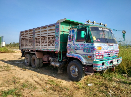 ขายสิบล้อ  UD CW 430 m 230 hp สนใจติดต่อ 0882669068