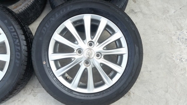 ขายล้อTOYOTA VIOS12 ก้าน (สีกัล) ยางปี 15 4 ล้อ