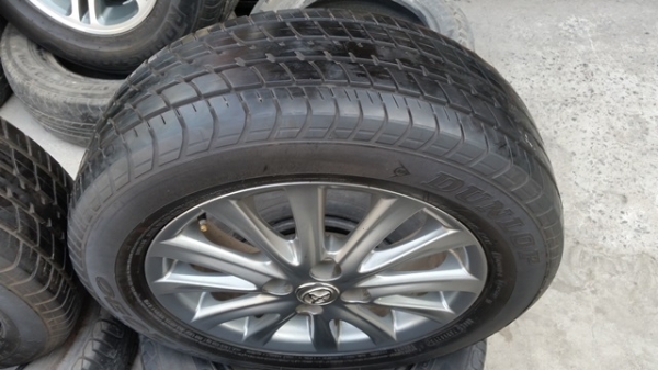 ขายล้อTOYOTA VIOS12 ก้าน (สีกัล) ยางปี 15 4 ล้อ