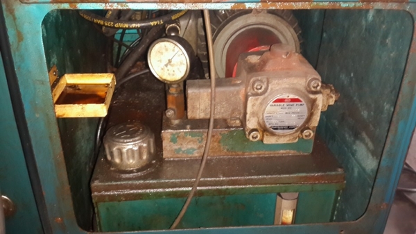 เครื่องเจียร์ราบ 150 &times; 400 โอโต้ 2 แกน พร้อมใช้