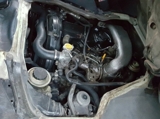 รถตู้บรรกทุก ปี2004 สีเดิมไม่มีชนหนัก เครื่องเดิม3.0ดีเซลแน่น รถตู้บรรกทุก ปี2004 สีเดิมไม่มีชนหนัก เครื่องเดิม3.0ดีเซลแน่น