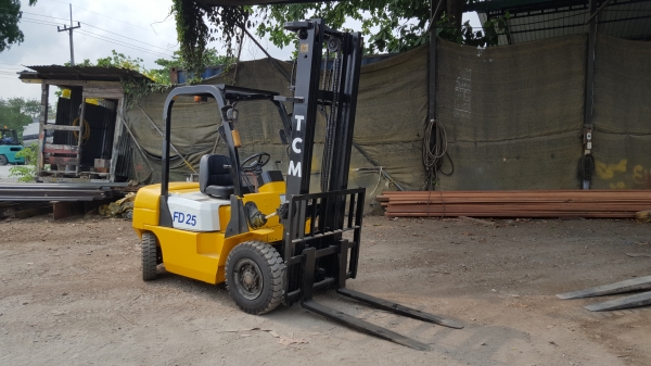 ขายรถยก2.5ตันดีเซล