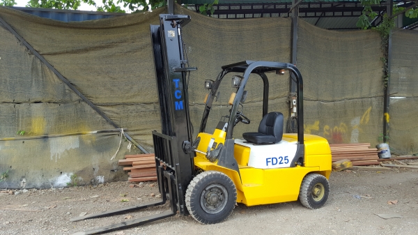 ขายรถยก2.5ตันดีเซล