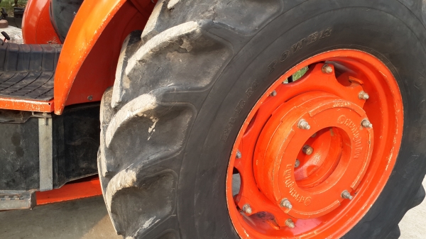 ขายm8540  ใบดันหน้า   ผาน x26  ราคา   595000