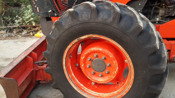 ขายm8540  ใบดันหน้า   ผาน x26  ราคา   595000