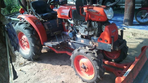 คูโบต้า KRT 140 พลัสรุ่นท็อป ใบมีดดันหน้าช้าง ผานช้าง 788 ชั่วโมง..สภาพดีมากครับ