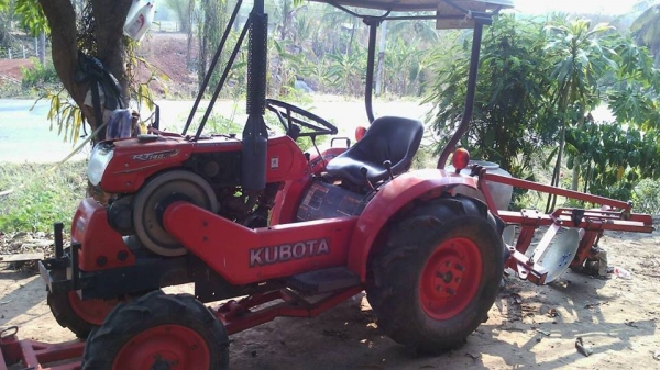 คูโบต้า KRT 140 พลัสรุ่นท็อป ใบมีดดันหน้าช้าง ผานช้าง 788 ชั่วโมง..สภาพดีมากครับ
