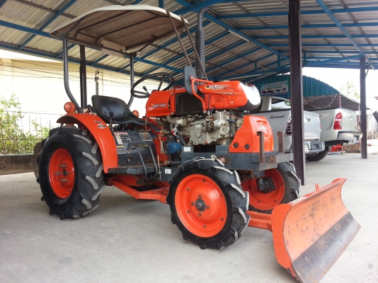 คูโบต้า KRT 140 พลัสรุ่นท็อป ใบมีดดันหน้าช้าง ผานช้าง 788 ชั่วโมง..สภาพดีมากครับ