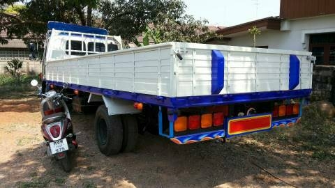 ขาย 6 ล้อ ISUZU 175 แรงม้า รถห้างแท้  สภาพสวยพร้อมใช้ ติดต่อได้ที่คุณ อ๊อฟ พิจิตร 086-737-9991