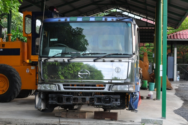 ขายหัวเก๋ง Hino Profia นำเข้าจากญึ่ปุ่น100\% ราคาถูกๆ สนใจติดต่อ 081-948-5494