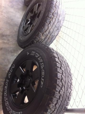 แม็คขอบ15 6รู ยางนิสโต้2010 ยาง2เส้นดอกยังเยอะ อีก2เส้น กินข้างสึกตามภาพ