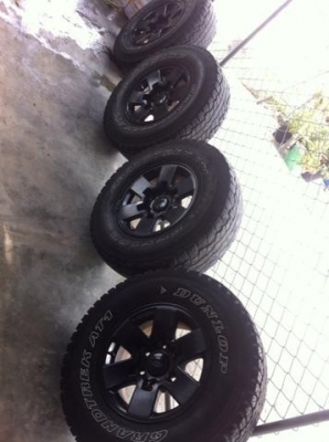 แม็คขอบ15 6รู ยางนิสโต้2010 ยาง2เส้นดอกยังเยอะ อีก2เส้น กินข้างสึกตามภาพ