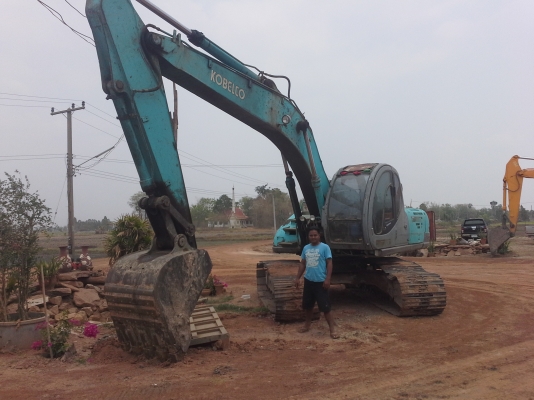 ขาย รถแบ็คโค sk-200 super 1 คัน สนใจติดต่อ 0882669068