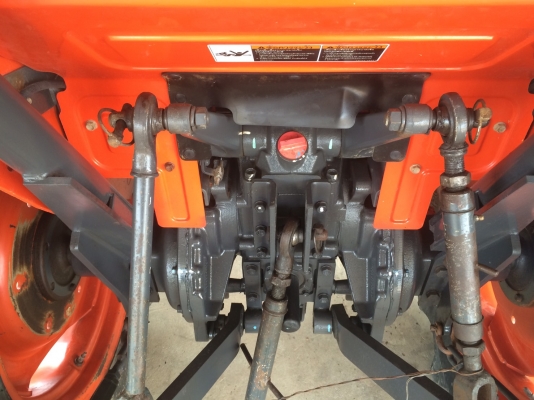 ขายL3608 รถปี 56 ตัวรถและชุดดันหน้า รถ 877 ชั่วโมงสภาพพร้อมใช้งานรับประกันไม่มีรอยรั่วแม้แต่จุดเดียว