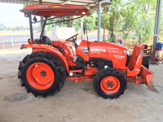 ขายL3608 รถปี 56 ตัวรถและชุดดันหน้า รถ 877 ชั่วโมงสภาพพร้อมใช้งานรับประกันไม่มีรอยรั่วแม้แต่จุดเดียว