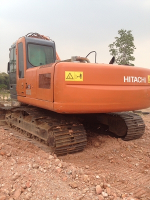 ขายรถแบคโฮ HITACHI ZX200-1 เอกสารอินวอย 7587 ชม.ราคา 1100000