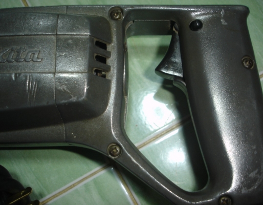 ขายด่วนสว่านเจาะกระแทก MAKITA 8416 4หุน(16mm.) 570W.