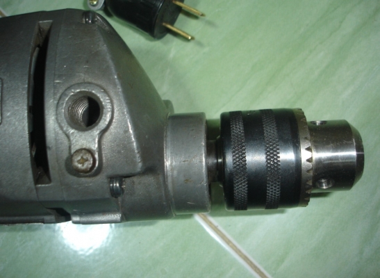 ขายสว่านไฟฟ้า makita 13mm. รุ่น 6301 (700w.)