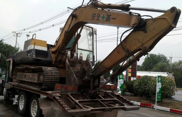 ขาย 2คัน ราคารวม แพ๊คคู่ 655,000บ เล่ม ทะเบียนพร้อมโอน สิบล้อ หัวยาว 165เพาเดียว และ แม็คโค  PC 100-3 สภาพดีพร้อมใช้งาน ขายราคารวม 2คัน 655,000บ ทะเบียนเอกสาร พร้อมโอน