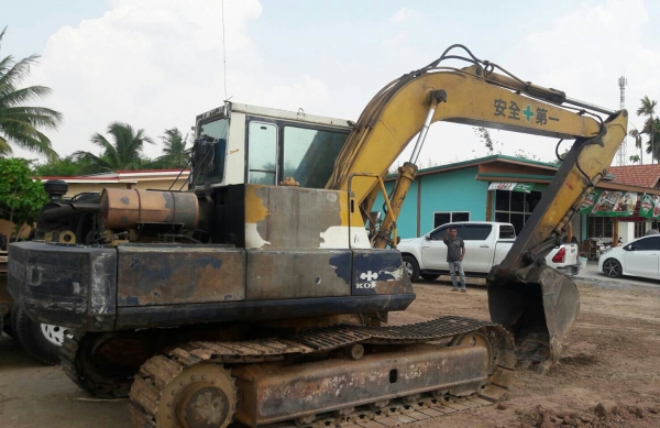 ขาย 2คัน ราคารวม แพ๊คคู่ 655,000บ เล่ม ทะเบียนพร้อมโอน สิบล้อ หัวยาว 165เพาเดียว และ แม็คโค  PC 100-3 สภาพดีพร้อมใช้งาน ขายราคารวม 2คัน 655,000บ ทะเบียนเอกสาร พร้อมโอน