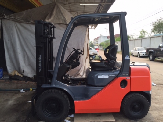 ขายรถโฟลคลิฟท์ ( รุ่นใหม่ล่าสุด ).ใช้งานมาน้อย 837 ชั่วโมง TOYOTA 8FG25 ,เครื่องยนต์เบนซิน หัวฉีด ประหยัดน้ำมันสุดๆๆ เสายกสูง 3 เมตร , รถนำเข้าจากญี่ปุ่น 100\% ขายรถโฟลคลิฟท์ ( รุ่นใหม่ล่าสุด ).ใช้งานมาน้อย 837 ชั่วโมง TOYOTA 8FG25 ,เครื่องยนต์เบนซิน หัวฉีด ประหยัดน้ำมันสุดๆๆ เสายกสูง 3 เมตร , รถนำเข้าจากญี่ปุ่น 100\%