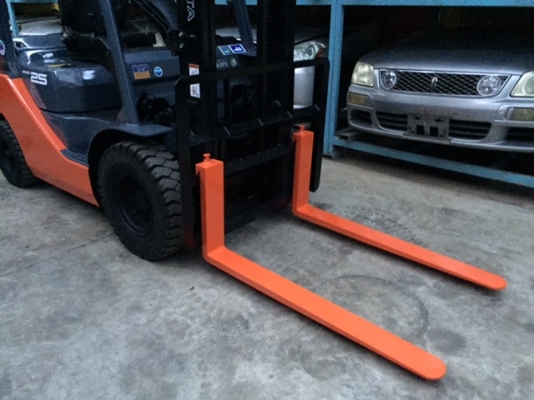 ขายรถโฟลคลิฟท์ ( รุ่นใหม่ล่าสุด ).ใช้งานมาน้อย 837 ชั่วโมง TOYOTA 8FG25 ,เครื่องยนต์เบนซิน หัวฉีด ประหยัดน้ำมันสุดๆๆ เสายกสูง 3 เมตร , รถนำเข้าจากญี่ปุ่น 100\% ขายรถโฟลคลิฟท์ ( รุ่นใหม่ล่าสุด ).ใช้งานมาน้อย 837 ชั่วโมง TOYOTA 8FG25 ,เครื่องยนต์เบนซิน หัวฉีด ประหยัดน้ำมันสุดๆๆ เสายกสูง 3 เมตร , รถนำเข้าจากญี่ปุ่น 100\%