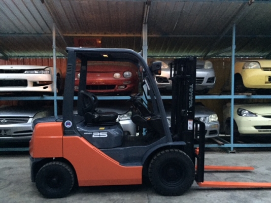 ขายรถโฟลคลิฟท์ ( รุ่นใหม่ล่าสุด ).ใช้งานมาน้อย 837 ชั่วโมง TOYOTA 8FG25 ,เครื่องยนต์เบนซิน หัวฉีด ประหยัดน้ำมันสุดๆๆ เสายกสูง 3 เมตร , รถนำเข้าจากญี่ปุ่น 100\% ขายรถโฟลคลิฟท์ ( รุ่นใหม่ล่าสุด ).ใช้งานมาน้อย 837 ชั่วโมง TOYOTA 8FG25 ,เครื่องยนต์เบนซิน หัวฉีด ประหยัดน้ำมันสุดๆๆ เสายกสูง 3 เมตร , รถนำเข้าจากญี่ปุ่น 100\%