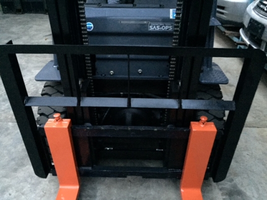 ขายรถโฟลคลิฟท์ ( รุ่นใหม่ล่าสุด ).ใช้งานมาน้อย 837 ชั่วโมง  TOYOTA 8FG25 ,เครื่องยนต์เบนซิน หัวฉีด ประหยัดน้ำมันสุดๆๆ เสายกสูง 3 เมตร , รถนำเข้าจากญี่ปุ่น 100\%