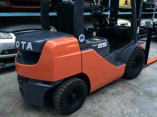 ขายรถโฟลคลิฟท์ ( รุ่นใหม่ล่าสุด ).ใช้งานมาน้อย 837 ชั่วโมง TOYOTA 8FG25 ,เครื่องยนต์เบนซิน หัวฉีด ประหยัดน้ำมันสุดๆๆ เสายกสูง 3 เมตร , รถนำเข้าจากญี่ปุ่น 100\% ขายรถโฟลคลิฟท์ ( รุ่นใหม่ล่าสุด ).ใช้งานมาน้อย 837 ชั่วโมง TOYOTA 8FG25 ,เครื่องยนต์เบนซิน หัวฉีด ประหยัดน้ำมันสุดๆๆ เสายกสูง 3 เมตร , รถนำเข้าจากญี่ปุ่น 100\%