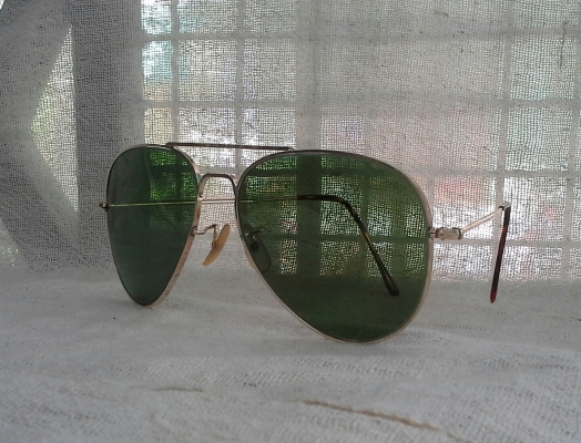 แว่นตาโกลด์ฟิลด์ที่ยิ่งใหญ่ที่สุด  ALGHA 20 DUBAR  made in England  รุ่นหายาก! 14K