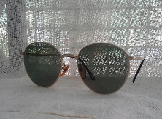 แว่นตาอาร์ติสท์ 'หยดน้ำ จอห์น เลนนอน'  JEAN PUCCI made in Japan